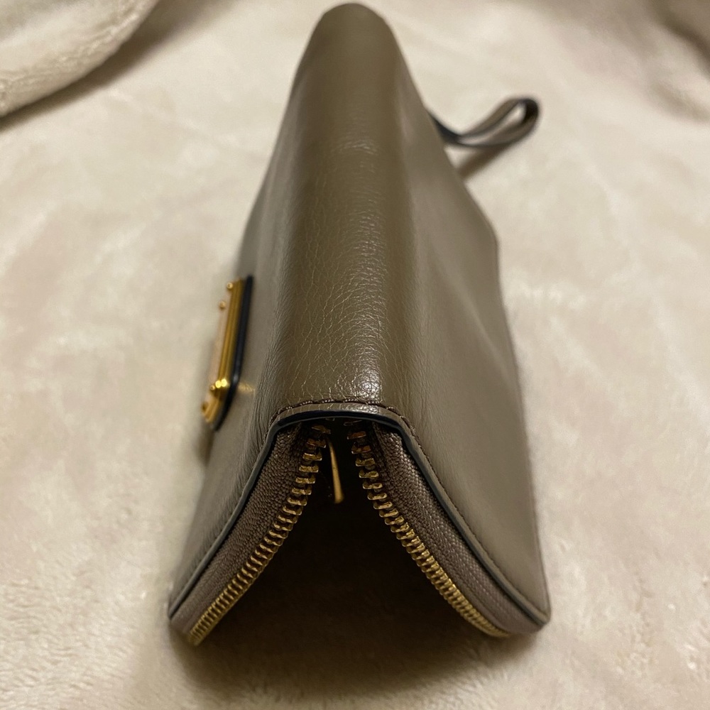 Marc by Marc Jacobs phone wallet/wristlet - Picture 7 of 8